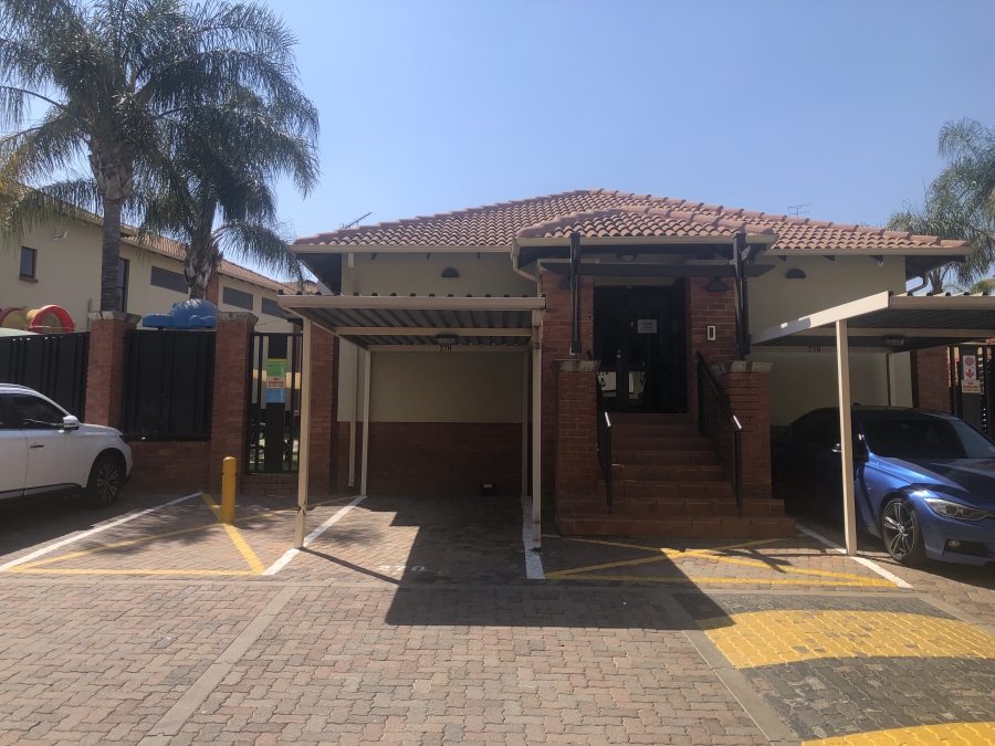 2 Bedroom Property for Sale in Sunninghill Gauteng