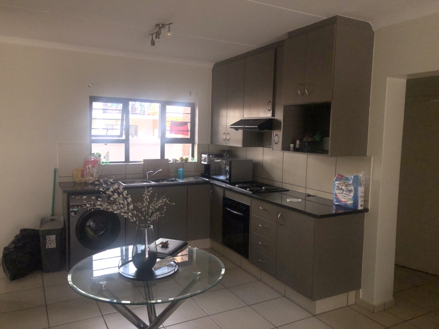 2 Bedroom Property for Sale in Barbeque Downs Gauteng