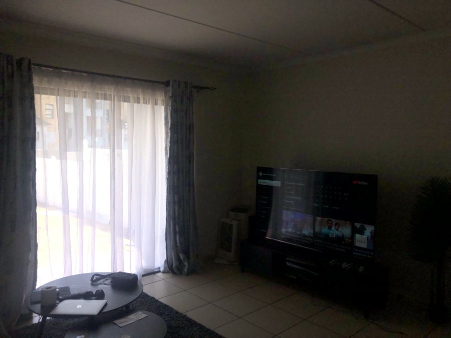 2 Bedroom Property for Sale in Barbeque Downs Gauteng