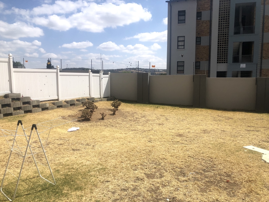 2 Bedroom Property for Sale in Barbeque Downs Gauteng