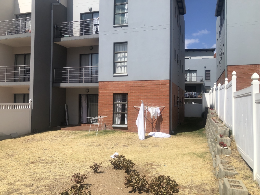 2 Bedroom Property for Sale in Barbeque Downs Gauteng