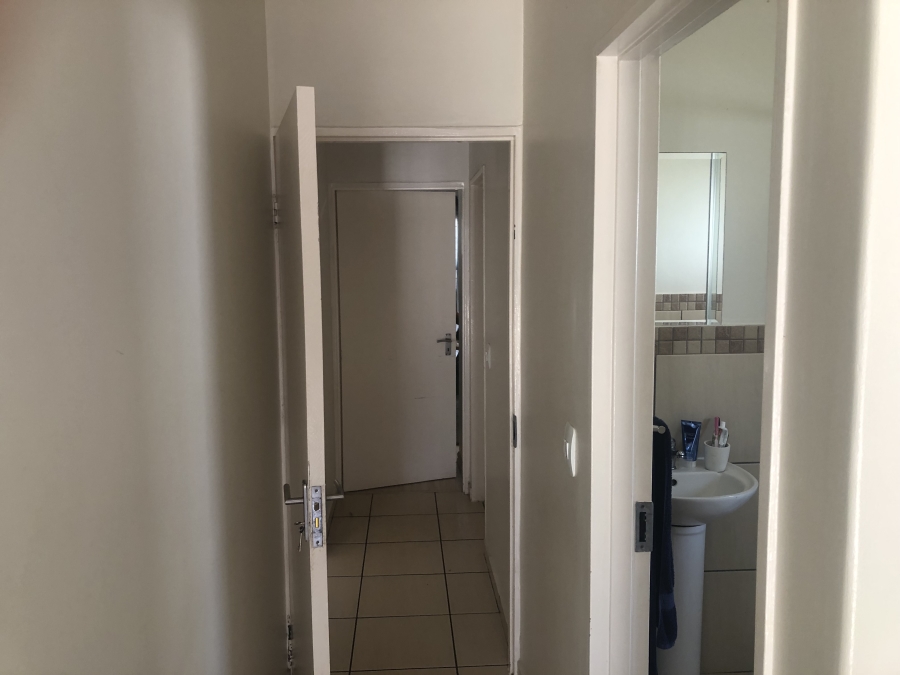 2 Bedroom Property for Sale in Barbeque Downs Gauteng