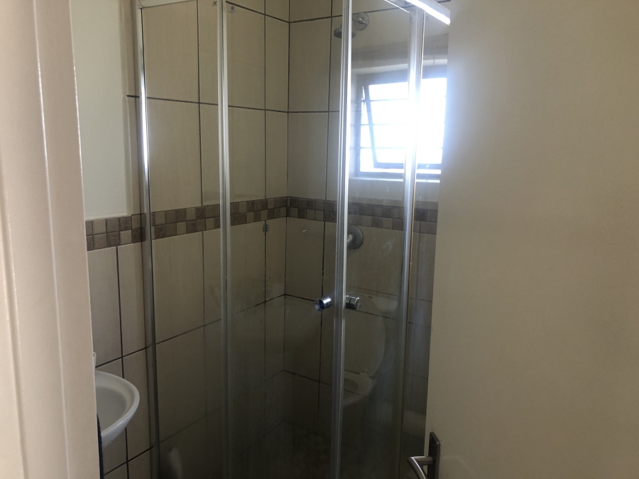 2 Bedroom Property for Sale in Barbeque Downs Gauteng