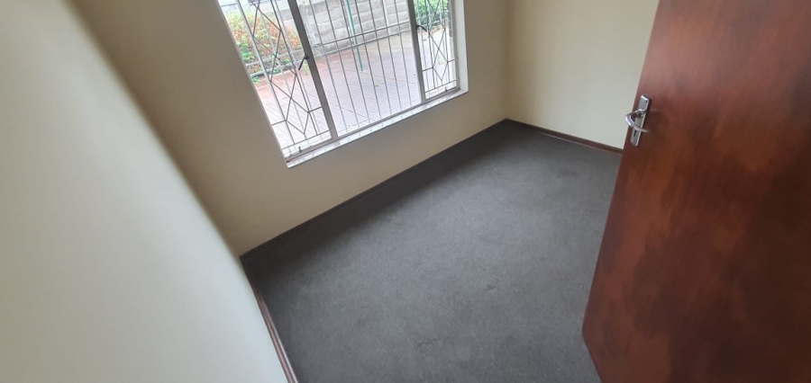 To Let 3 Bedroom Property for Rent in Brackenhurst Gauteng