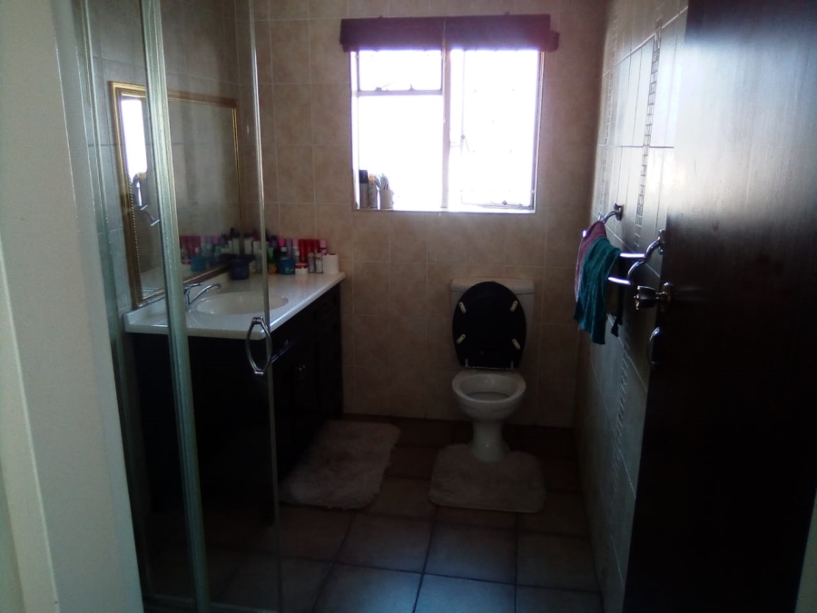 To Let 3 Bedroom Property for Rent in Brackenhurst Gauteng