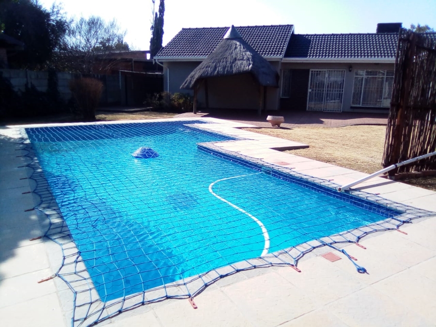 To Let 3 Bedroom Property for Rent in Brackenhurst Gauteng