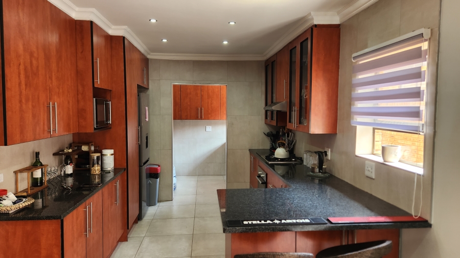 3 Bedroom Property for Sale in New Redruth Gauteng