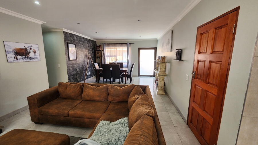 3 Bedroom Property for Sale in New Redruth Gauteng