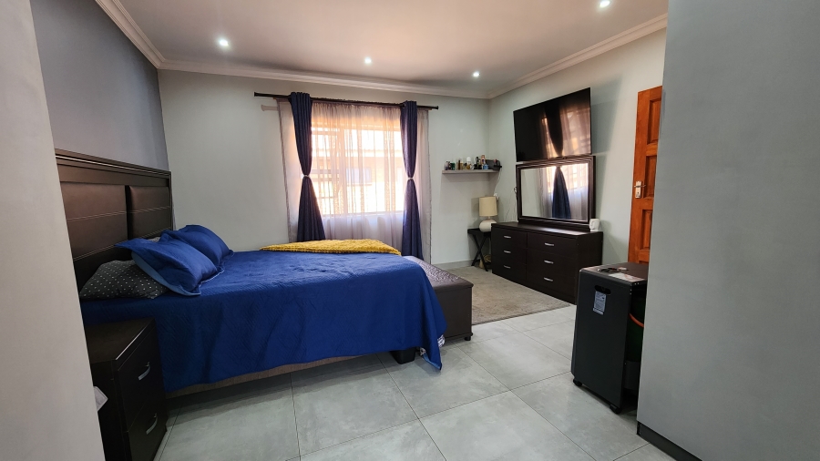 3 Bedroom Property for Sale in New Redruth Gauteng