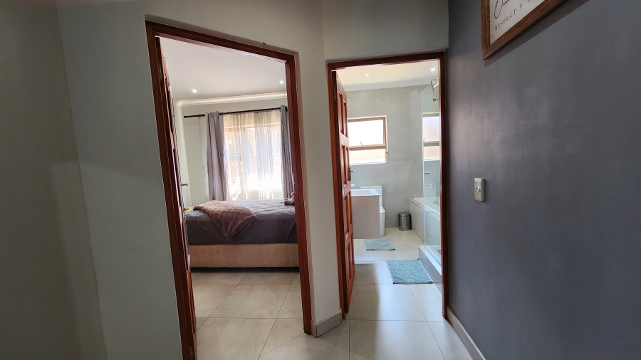 3 Bedroom Property for Sale in New Redruth Gauteng