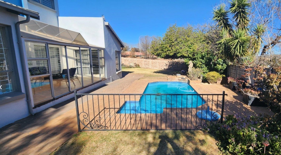 5 Bedroom Property for Sale in Suideroord Gauteng