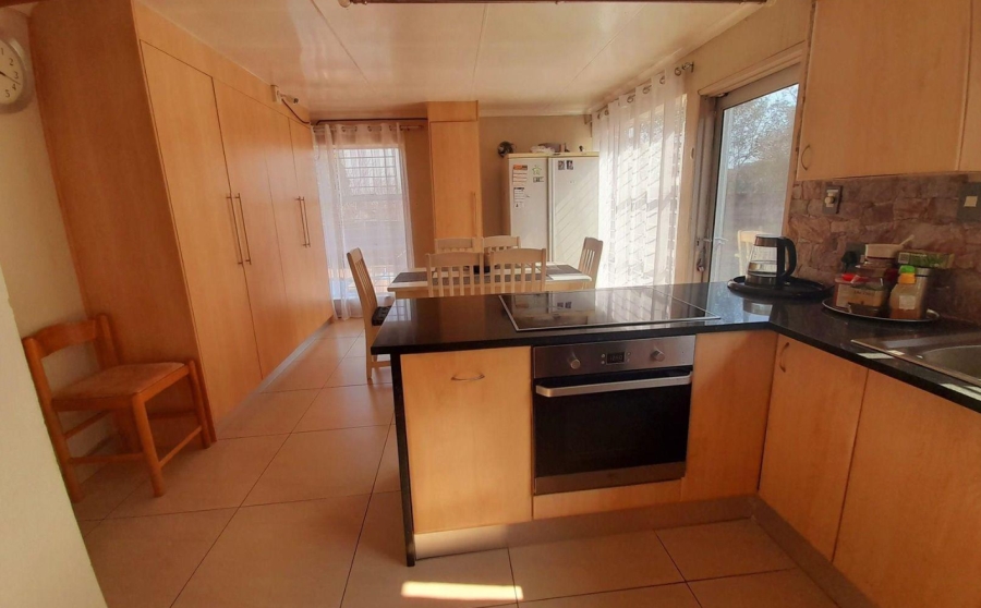 5 Bedroom Property for Sale in Suideroord Gauteng