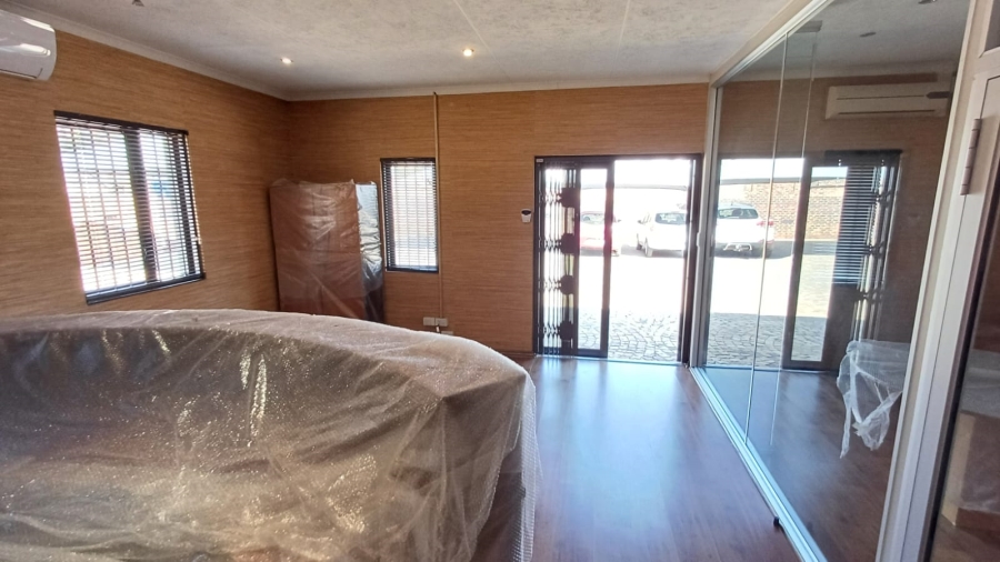 To Let commercial Property for Rent in Bedfordview Gauteng