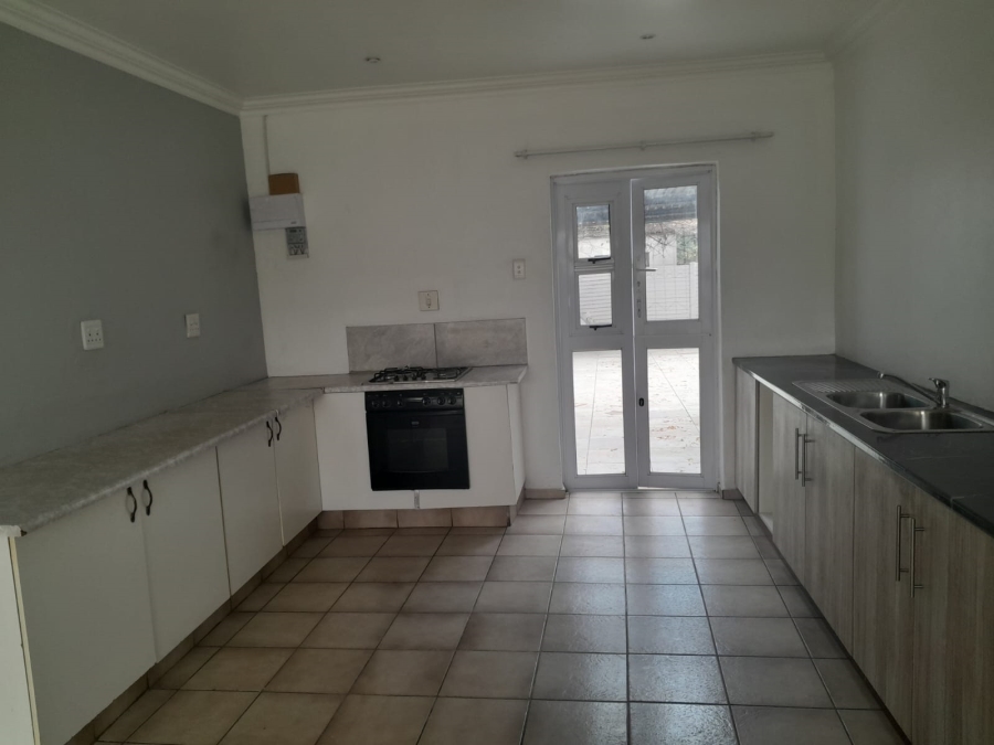 To Let 2 Bedroom Property for Rent in Raceview Gauteng