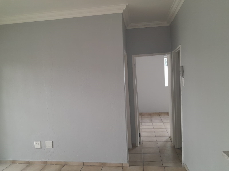 To Let 2 Bedroom Property for Rent in Raceview Gauteng