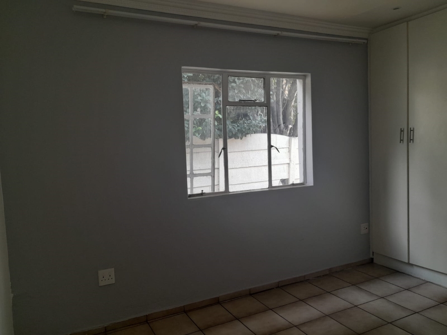 To Let 2 Bedroom Property for Rent in Raceview Gauteng