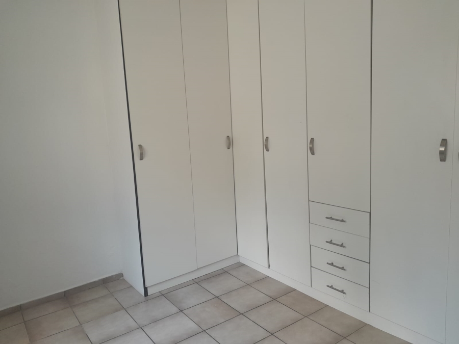 To Let 2 Bedroom Property for Rent in Raceview Gauteng