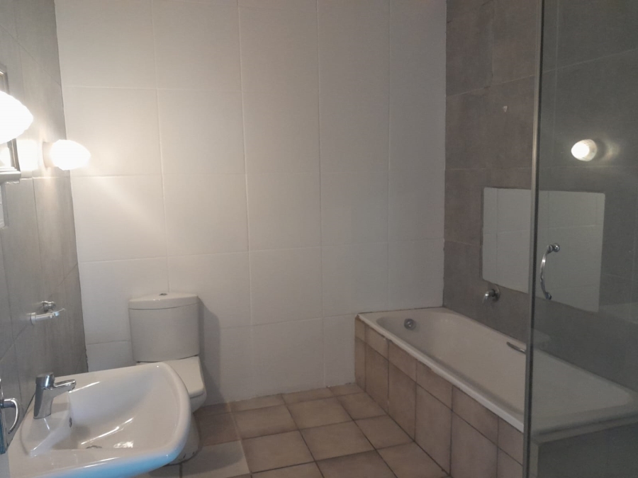 To Let 2 Bedroom Property for Rent in Raceview Gauteng