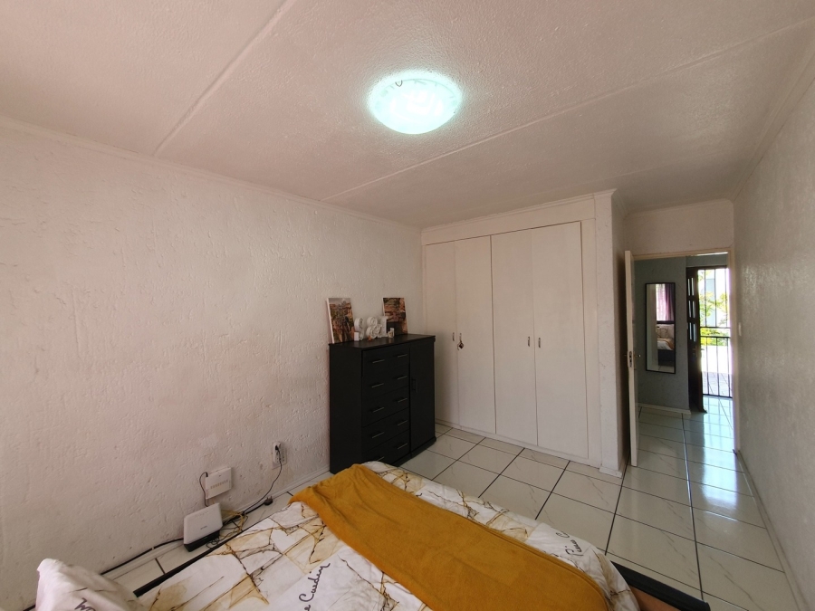 1 Bedroom Property for Sale in Paulshof Gauteng