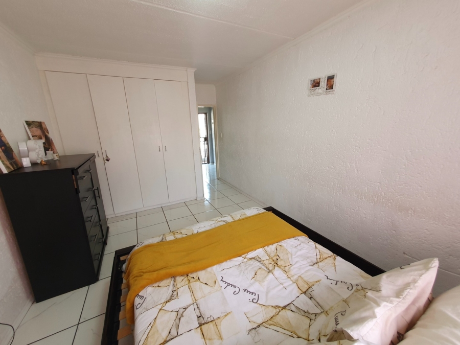 1 Bedroom Property for Sale in Paulshof Gauteng