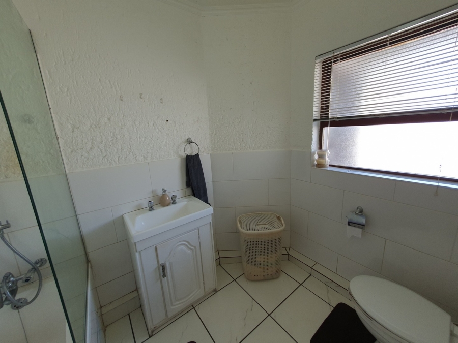 1 Bedroom Property for Sale in Paulshof Gauteng