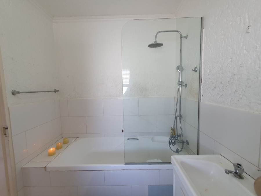 1 Bedroom Property for Sale in Paulshof Gauteng