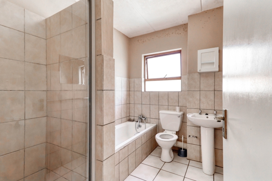 2 Bedroom Property for Sale in Eagle Trace Estate Gauteng