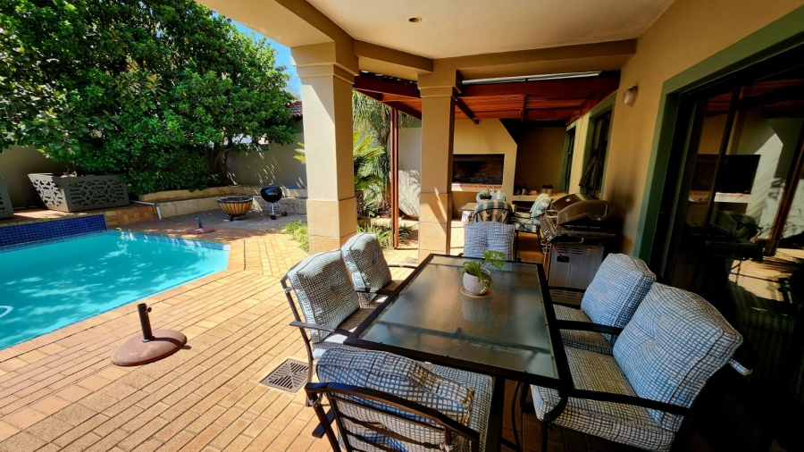 4 Bedroom Property for Sale in Eldoraigne Gauteng