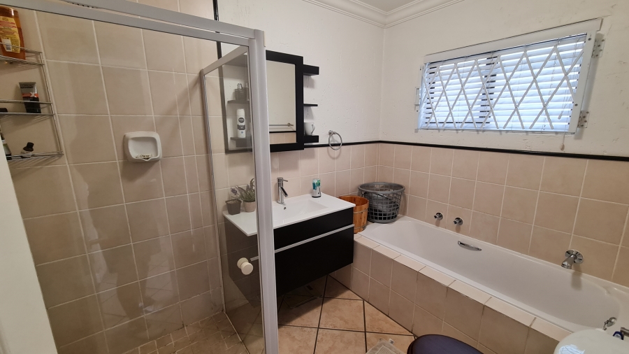 To Let 3 Bedroom Property for Rent in Sunninghill Gauteng