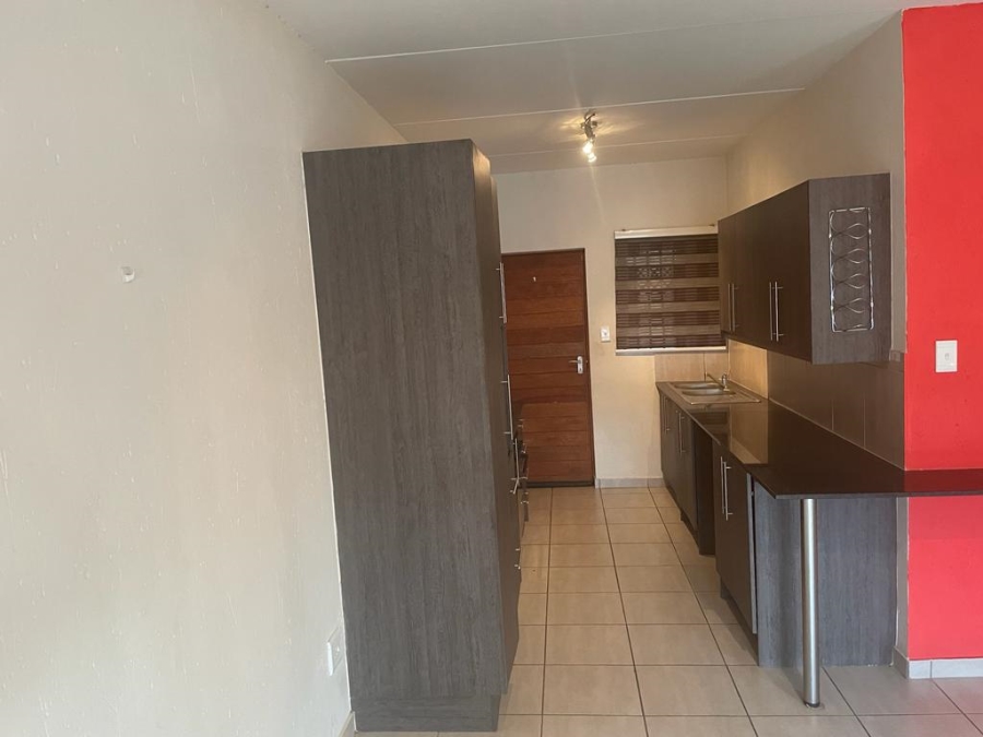 To Let 2 Bedroom Property for Rent in Terenure Gauteng