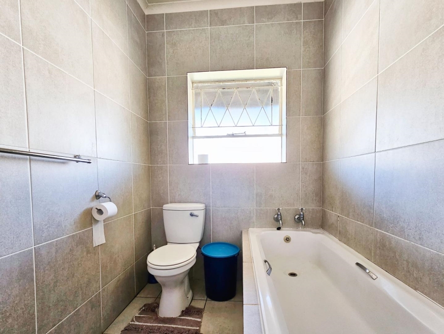 2 Bedroom Property for Sale in Windsor West Gauteng