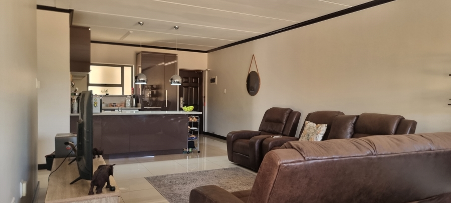 3 Bedroom Property for Sale in Broadacres Gauteng