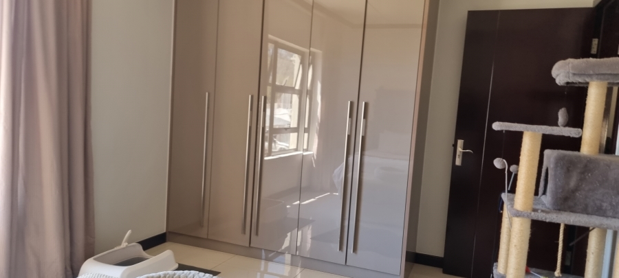 3 Bedroom Property for Sale in Broadacres Gauteng