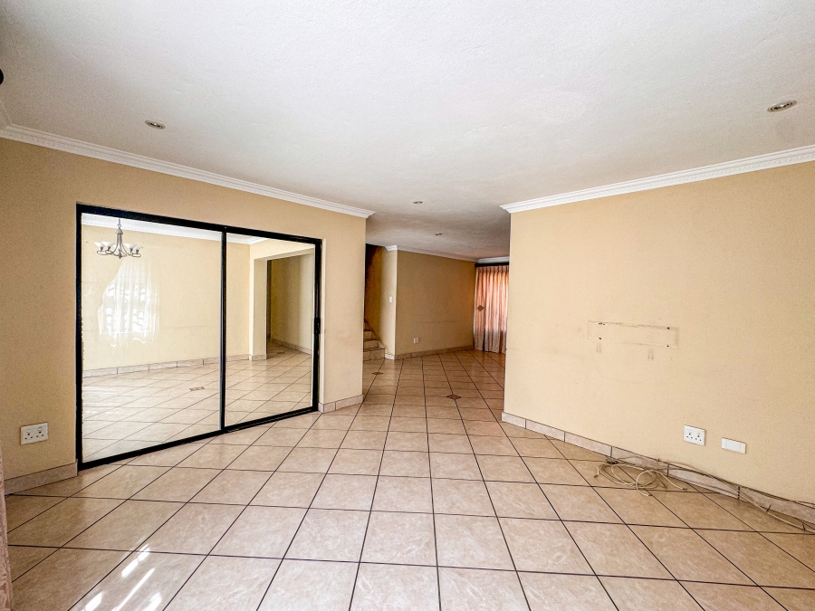 3 Bedroom Property for Sale in Willow Acres Gauteng