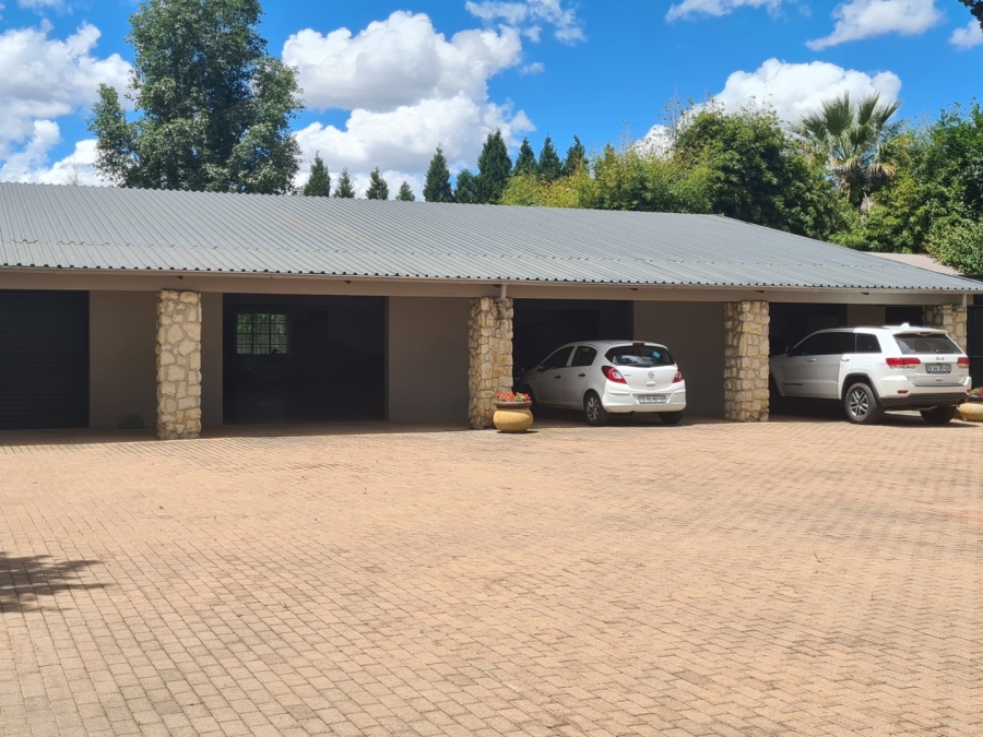 4 Bedroom Property for Sale in Marlbank Gauteng