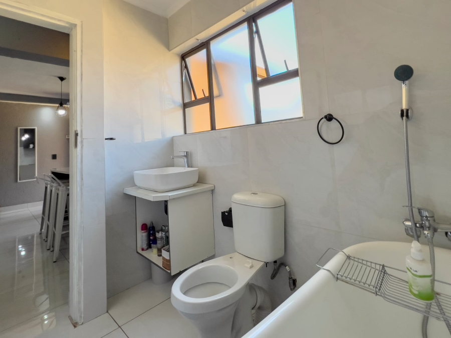 3 Bedroom Property for Sale in Pomona AH Gauteng