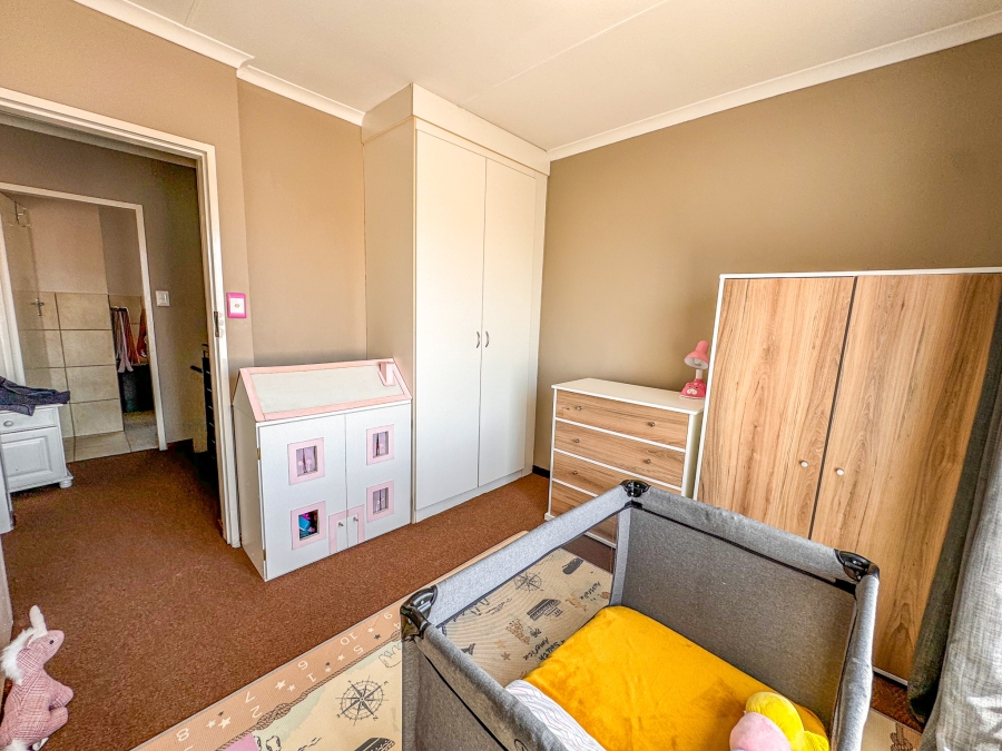 3 Bedroom Property for Sale in Oukraal Estate Gauteng