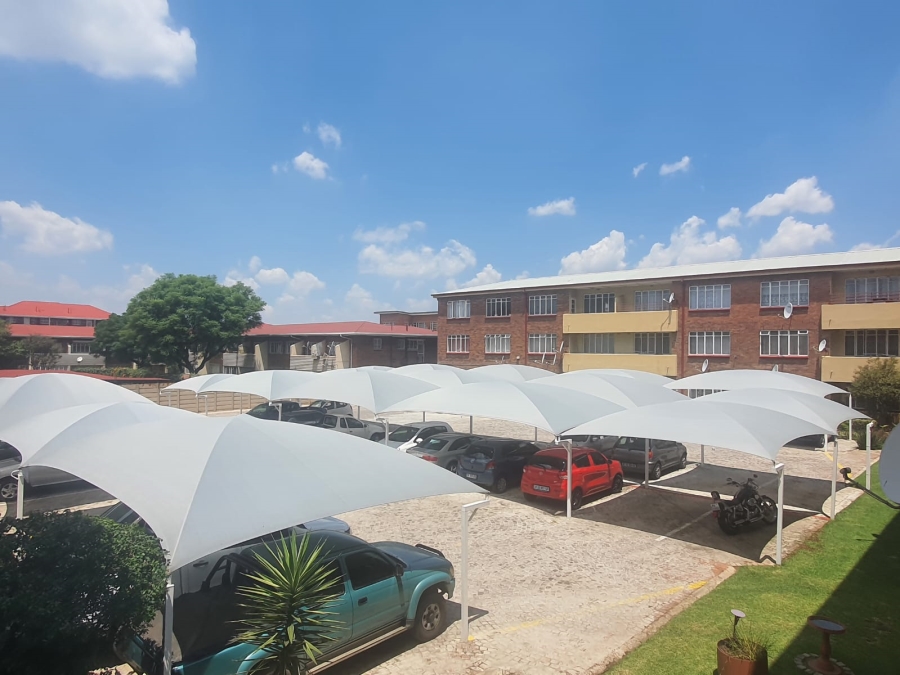 2 Bedroom Property for Sale in Lambton Gauteng