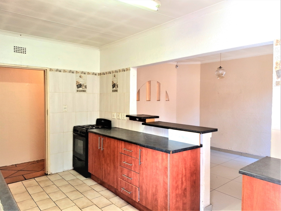 4 Bedroom Property for Sale in Verwoerdpark Gauteng