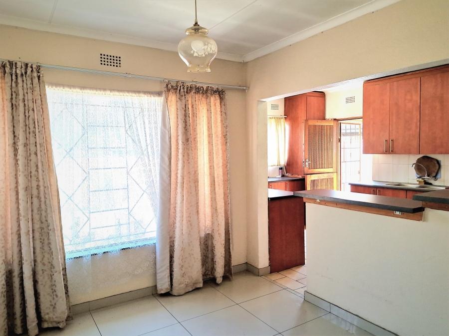 4 Bedroom Property for Sale in Verwoerdpark Gauteng