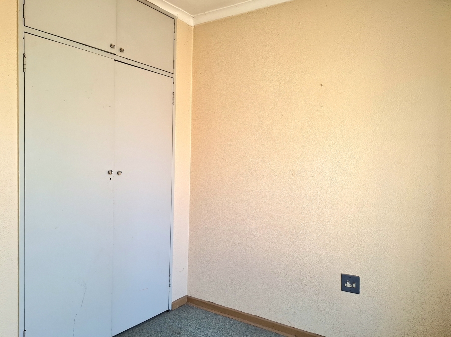 4 Bedroom Property for Sale in Verwoerdpark Gauteng