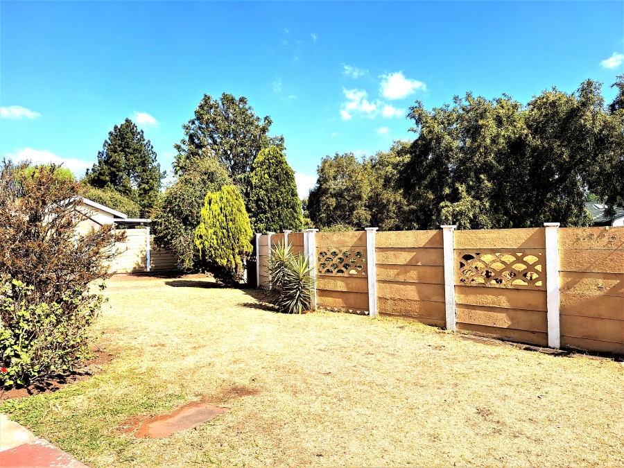 4 Bedroom Property for Sale in Verwoerdpark Gauteng