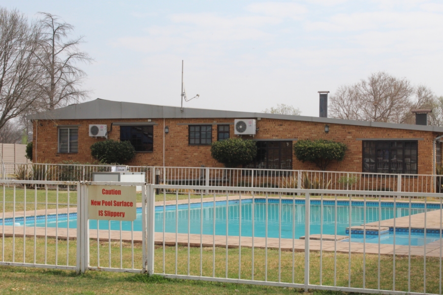 4 Bedroom Property for Sale in Lochvaal Gauteng