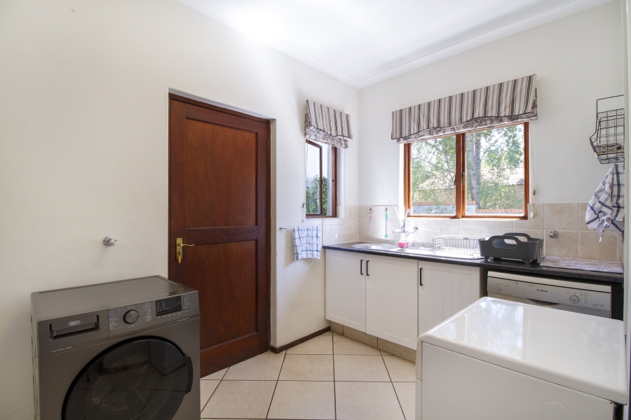 5 Bedroom Property for Sale in Rietvalleirand Gauteng