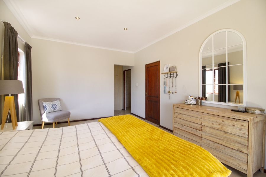 5 Bedroom Property for Sale in Rietvalleirand Gauteng