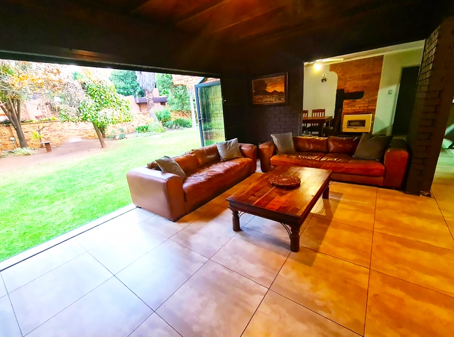 3 Bedroom Property for Sale in Sonneveld Gauteng