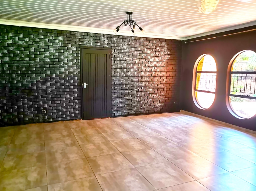 3 Bedroom Property for Sale in Sonneveld Gauteng