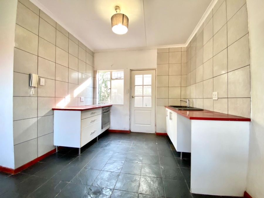 5 Bedroom Property for Sale in Orange Grove Gauteng