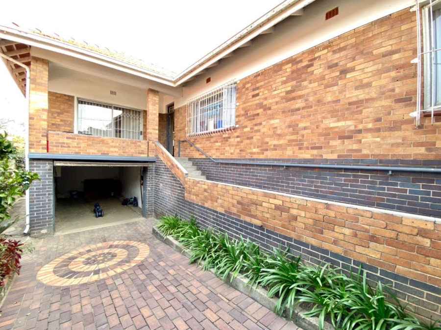 5 Bedroom Property for Sale in Orange Grove Gauteng