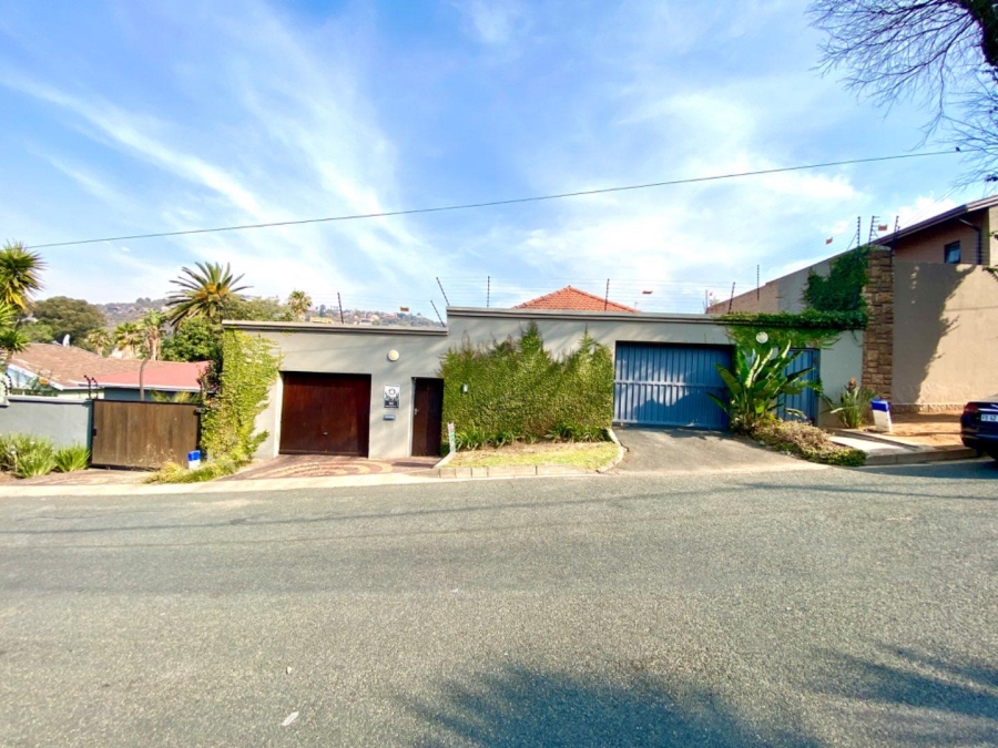 5 Bedroom Property for Sale in Orange Grove Gauteng